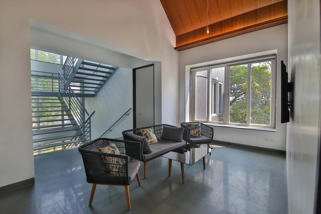 Twilight Grove By Stayvista - Pool- View Villa With Manicured Lawn, Contemporary Interiors & Home Theatre Karjat Exterior foto